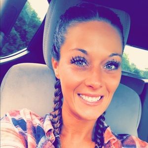 Meet your Posher, Samantha